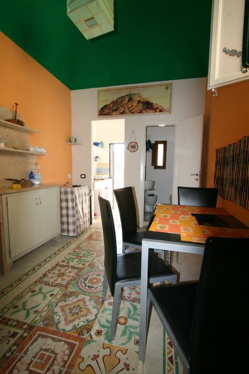 Appartamentino Pomelia Erice Eksteriør billede